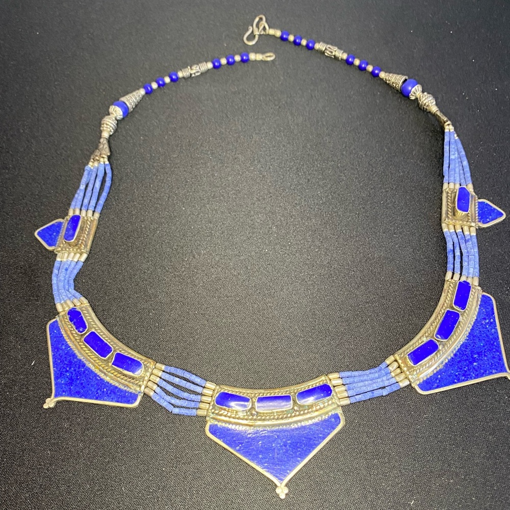 Beautiful handmade blue stone necklace set in metal. Handmade in Nepal. - Picture 2 of 5